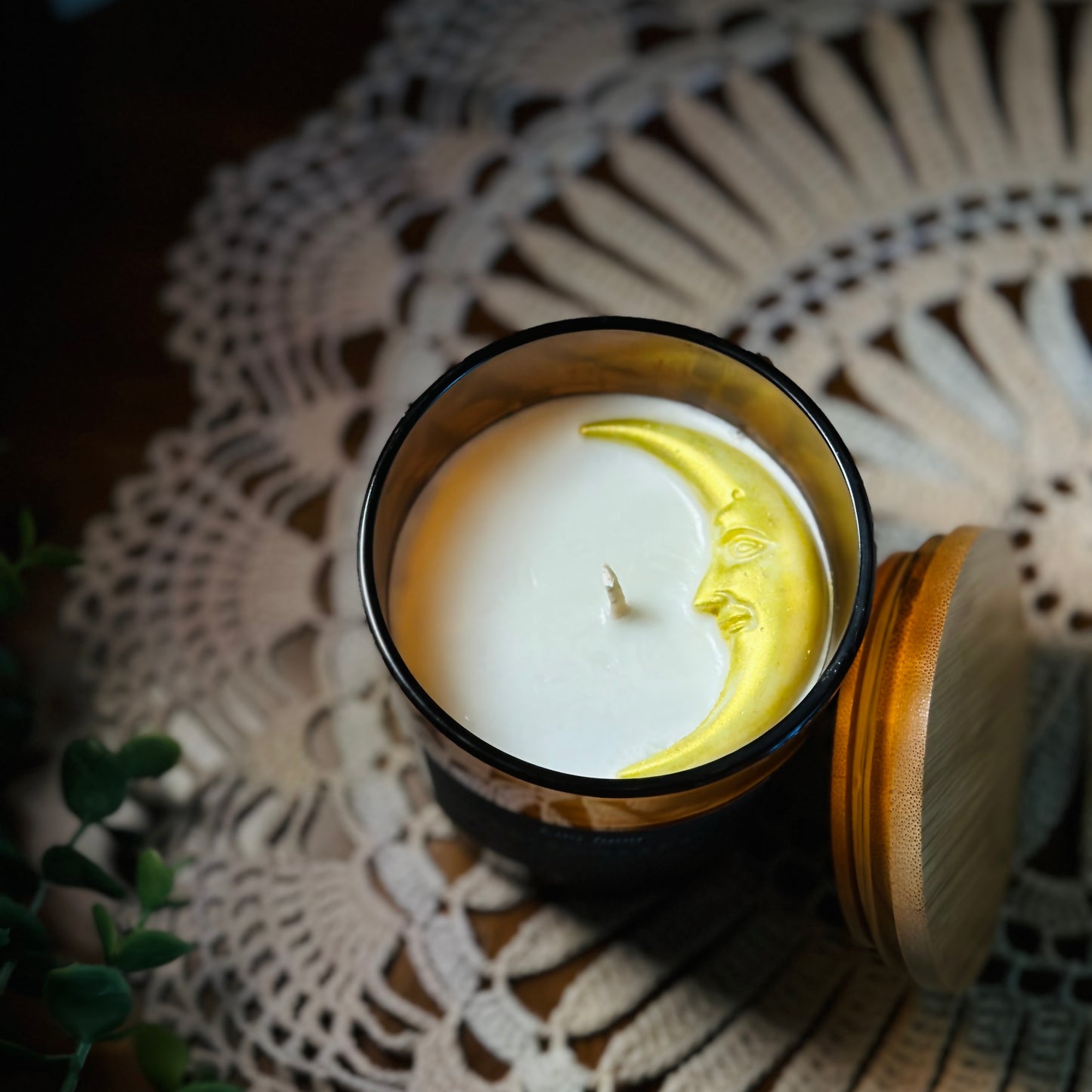 Retrograde | Oakmoss + Amber | 12oz Scented Candle