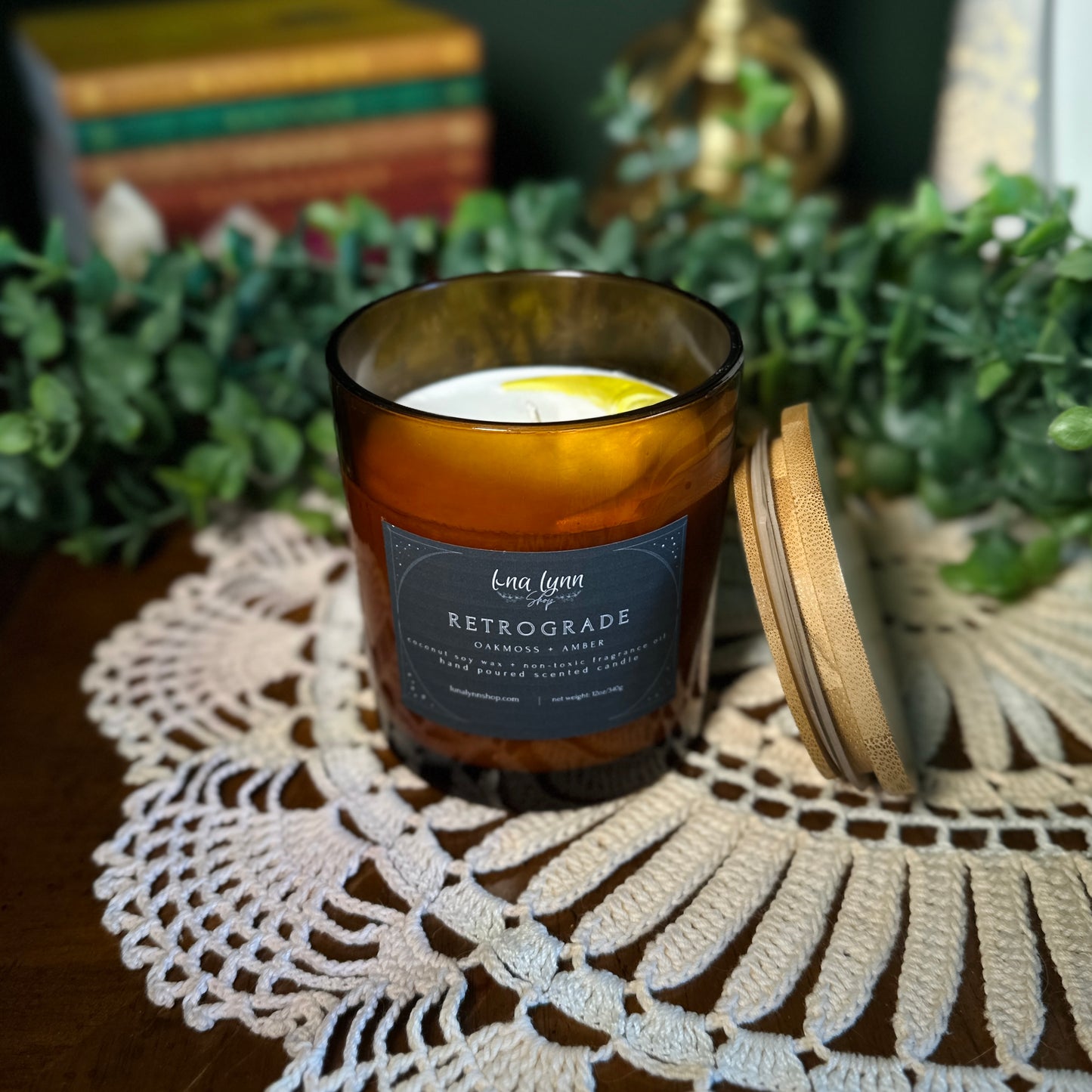 Retrograde | Oakmoss + Amber | 12oz Scented Candle